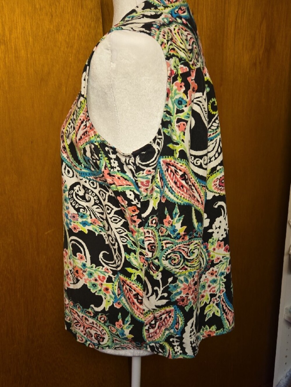 Caribbean Joe Black Paisley Print Sleeveless Henley Tank - Picture 4 of 6
